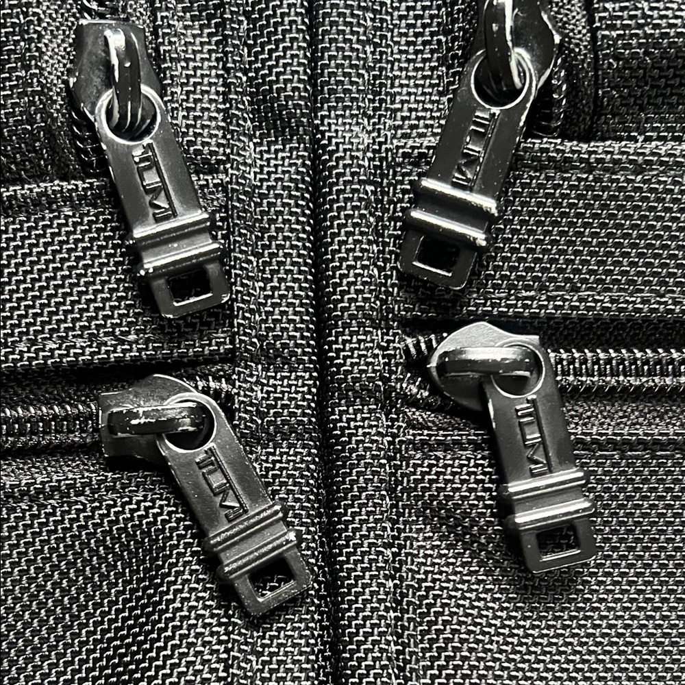 TUMI Expandable Organizer Briefcase Laptop Bag - Picture 3 of 7